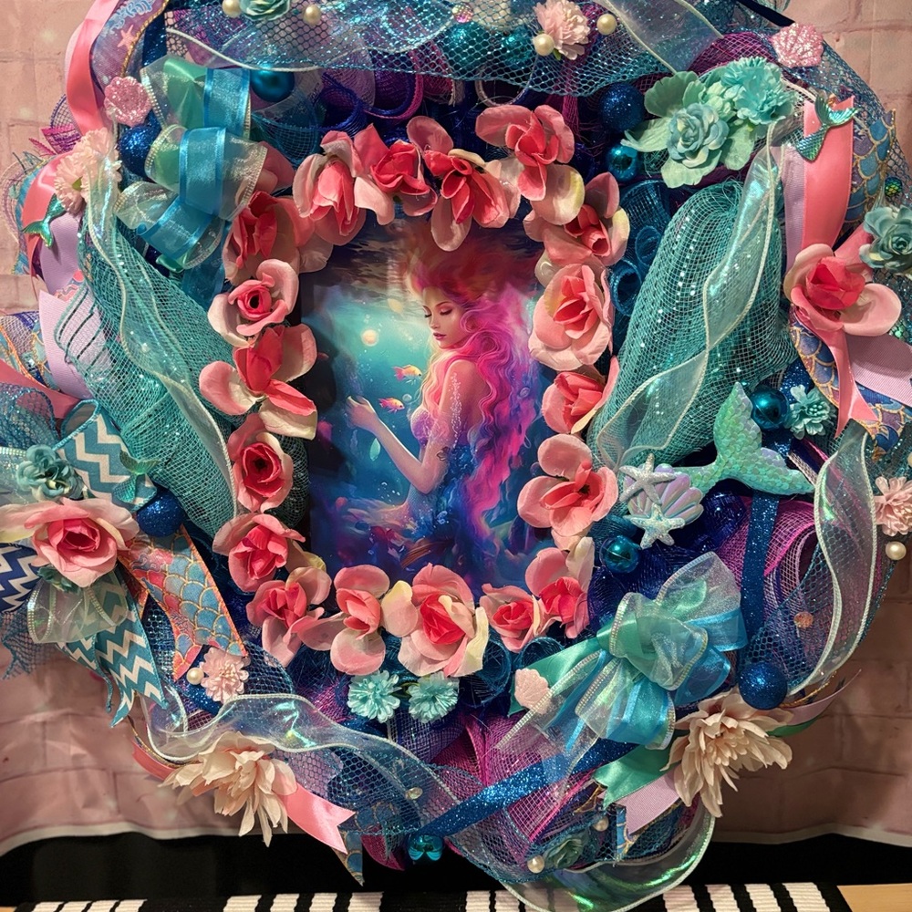 Mermaid 🧜‍♀️ beach  front door wreath
HUGE!!!